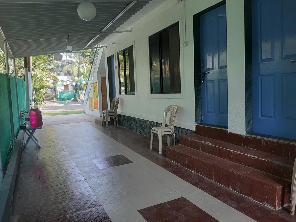 Blossom Holiday Home Alībāg Exterior foto